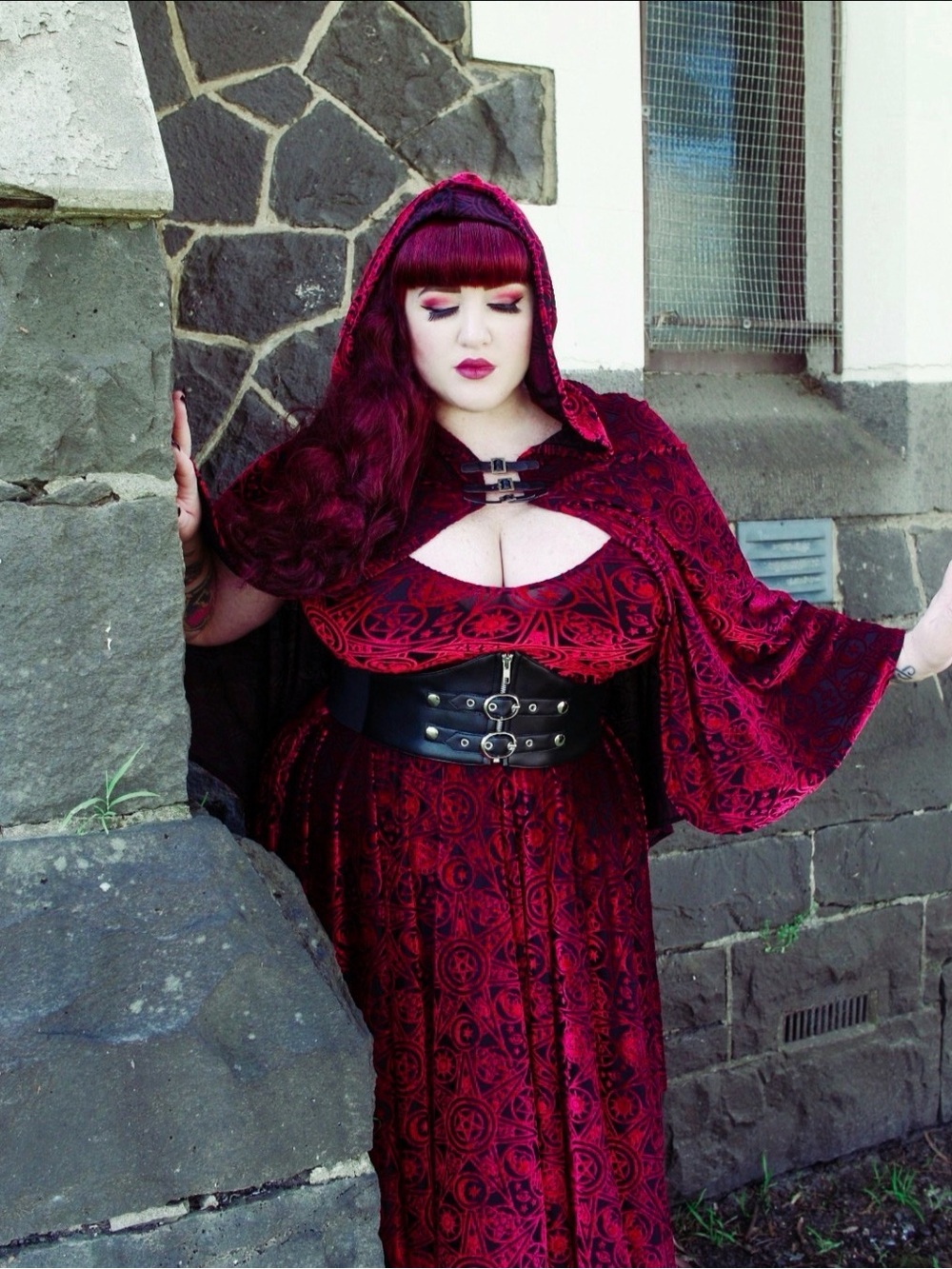 🧛🏻♀️🌹NWT HEX Blackmilk DISCONTINUED/RARE Velvet Asymmetrical Handkerchief Dress - Picture 9 of 15